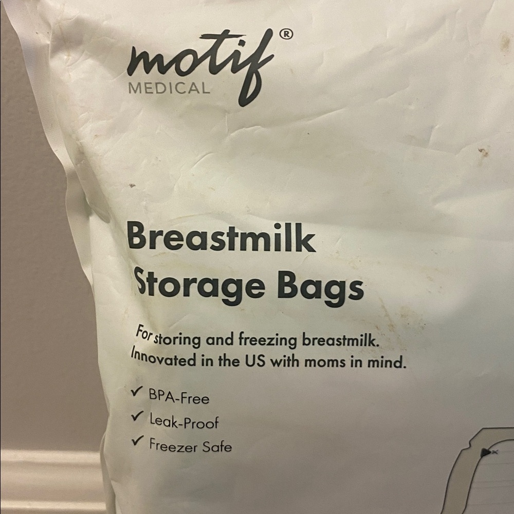 Motif  100 Storage  breast milk Bags New With Tags - Picture 2 of 6
